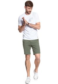 Lee - SPODENKI LEE DRAWSTRING SHORT LICHEN GREEN L73ULB82 112120794. Materiał: materiał