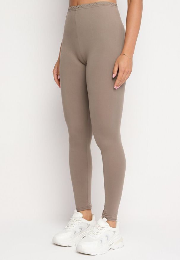 Born2be - Ciemnobeżowe Legginsy z Gumką w Pasie z Regularnym Stanem Timalanie. Kolor: beżowy. Materiał: dzianina