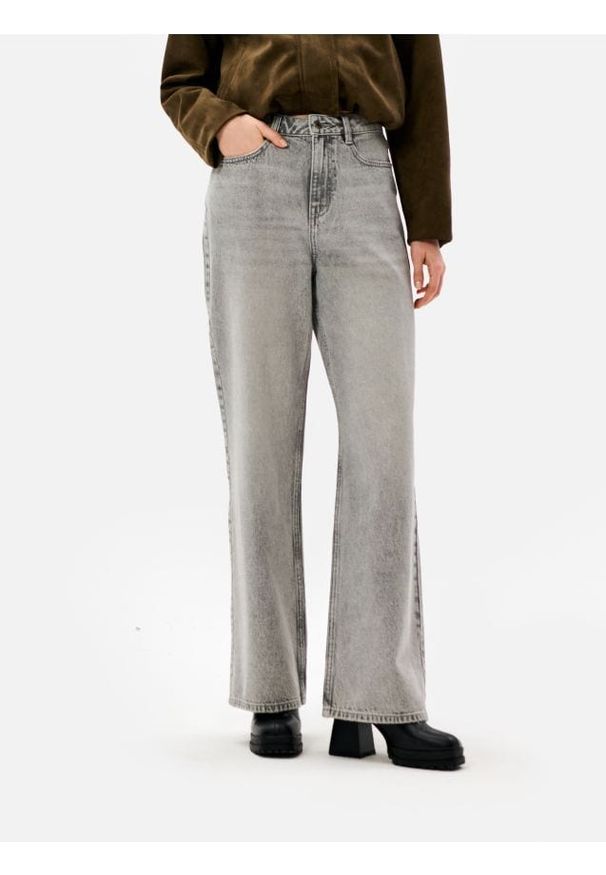 Sinsay - Jeansy wide leg z efektem sprania - szary. Kolor: szary