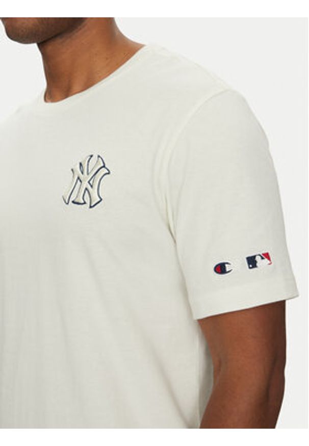 Champion T-Shirt 221037 Biały Standard Fit. Kolor: biały. Materiał: bawełna