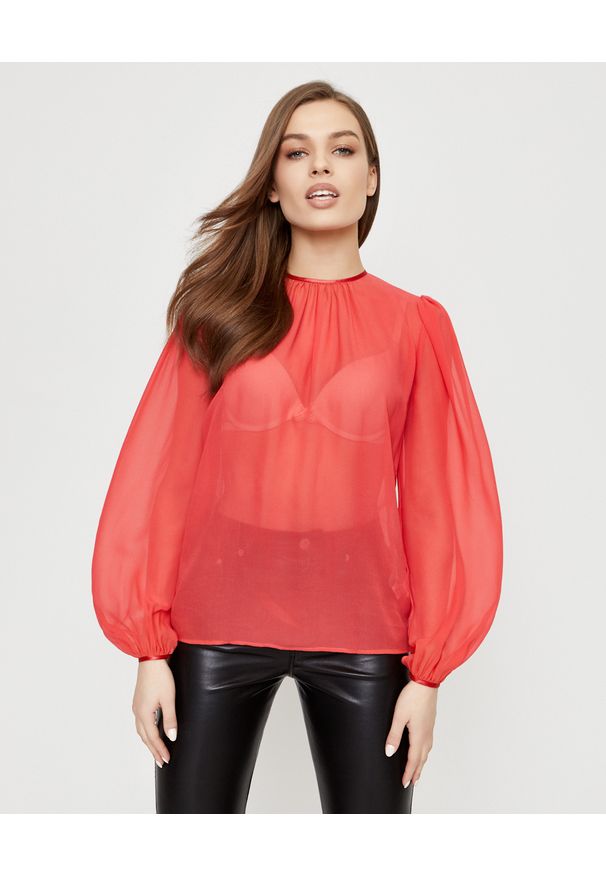 Elisabetta Franchi - ELISABETTA FRANCHI - Drapowana koszula z jedwabiu. Kolor: czerwony. Materiał: jedwab. Długość: długie. Styl: elegancki