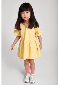Reima sukienka bawełniana dziecięca Mekkonen kolor żółty mini oversize. Kolor: żółty. Materiał: bawełna. Długość rękawa: krótki rękaw. Typ sukienki: oversize. Długość: mini