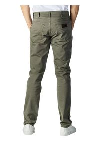 Wrangler - SPODNIE MĘSKIE WRANGLER TEXAS LICHEN GREEN W12SW5X1X