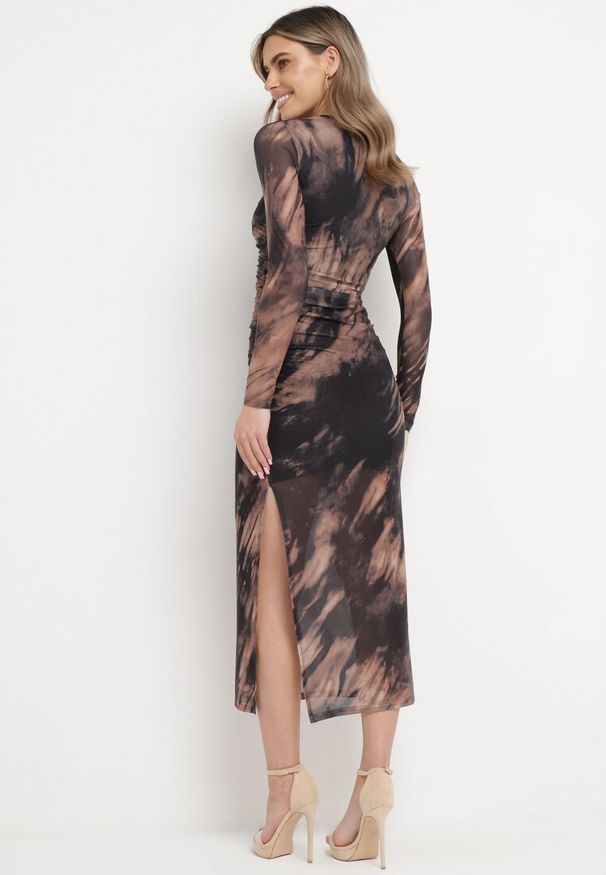 Born2be - Czarno-Beżowa Dopasowana Sukienka Długa z Siateczki z Rozcięciem na Boku Nethys. Kolor: czarny. Styl: elegancki. Długość: maxi