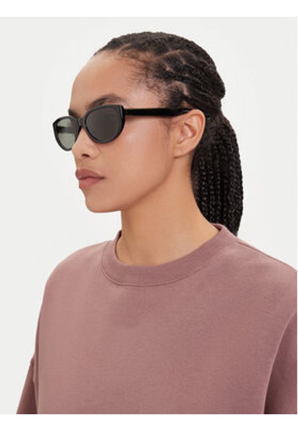 Nike Okulary przeciwsłoneczne NV07 FN0303 011 Czarny. Kolor: czarny