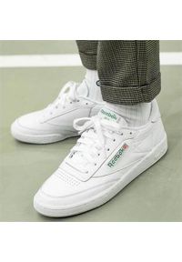 Buty do chodzenia damskie Reebok Club C 85 Archive. Zapięcie: sznurówki. Kolor: biały. Materiał: skóra, materiał. Szerokość cholewki: normalna. Model: Reebok Club. Sport: turystyka piesza