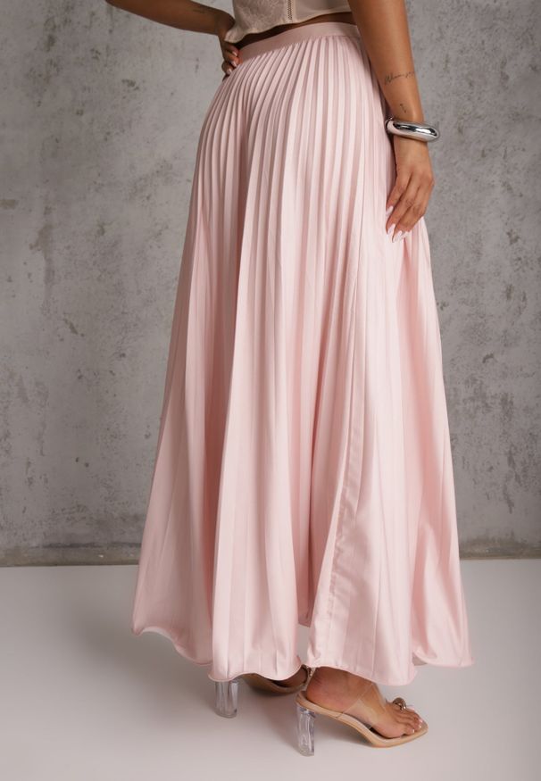 Renee - Różowa Spódnica High Waist Zdobiona Drobnym Plisowaniem Aniope. Okazja: na co dzień. Stan: podwyższony. Kolor: różowy. Wzór: aplikacja. Styl: elegancki, casual