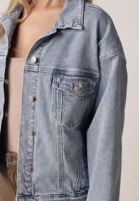 Born2be - Niebieska Kurtka Jeansowa z Bawełną o Klasycznym Kroju Elliantrea. Okazja: na co dzień. Kolor: niebieski. Materiał: bawełna, jeans. Sezon: lato. Styl: klasyczny #6