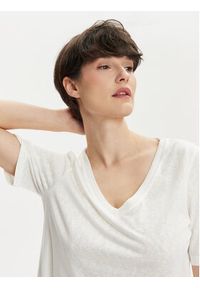 only - ONLY T-Shirt Elise 15257390 Biały Regular Fit. Kolor: biały. Materiał: syntetyk