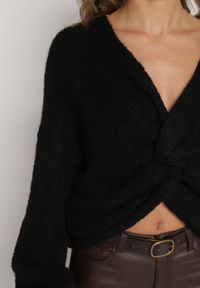 Born2be - Czarny Sweter Oversize z Domieszką Wełny z Oryginalnym Dekoltem Lawedia. Okazja: na co dzień. Kolor: czarny. Materiał: wełna. Styl: klasyczny, casual, elegancki #2