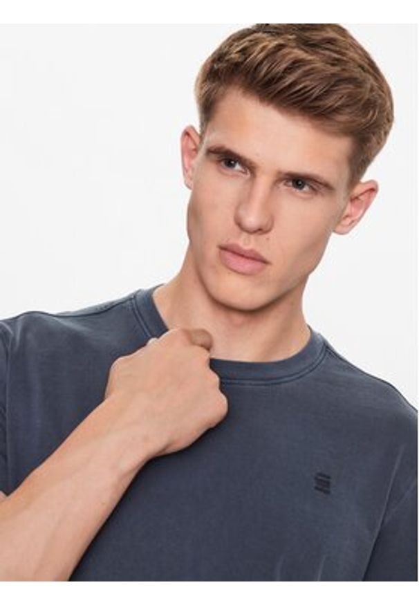 G-Star RAW - G-Star Raw T-Shirt D16396-2653-D418 Niebieski Regular Fit. Kolor: niebieski. Materiał: bawełna
