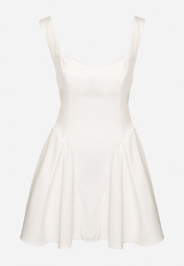 Born2be - Biała Rozkloszowana Sukienka z Gorsetową Górą i Dekoltem w Serce Frolami. Okazja: na co dzień. Typ kołnierza: dekolt gorset. Kolor: biały. Typ sukienki: gorsetowe. Styl: casual