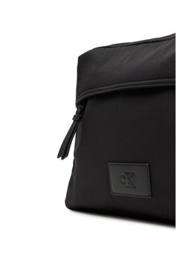Calvin Klein Jeans Torba Metro Nylon Flight Bag LV04G3090G Czarny. Kolor: czarny. Materiał: materiał
