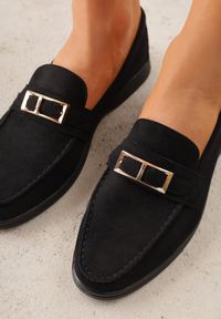 Renee - Czarne Mokasyny Ozdobione Metaliczną Klamrą Murielori. Okazja: na co dzień, do pracy, na spotkanie biznesowe. Zapięcie: klamry. Kolor: czarny. Materiał: jeans. Wzór: aplikacja. Styl: casual, biznesowy, elegancki #8