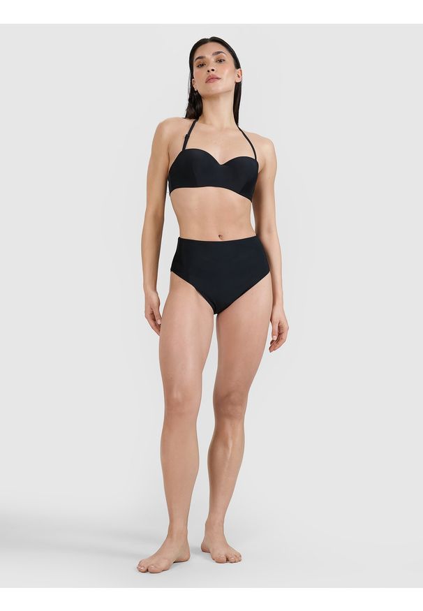 4f - 4F Dół od bikini damski - czarny S. Stan: podwyższony. Kolor: czarny. Materiał: syntetyk, włókno, elastan, materiał