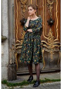 Marie Zélie - Sukienka Melia Folium. Materiał: bawełna, tkanina, materiał, elastan. Długość rękawa: długi rękaw. Wzór: kwiaty. Sezon: jesień #5