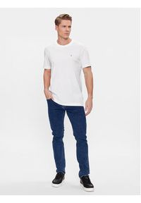 Calvin Klein Jeans T-Shirt J30J325268 Biały Regular Fit. Kolor: biały. Materiał: bawełna