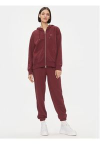 GANT - Gant Spodnie dresowe Rel Shield 4204921 Czerwony Relaxed Fit. Kolor: czerwony. Materiał: bawełna #4