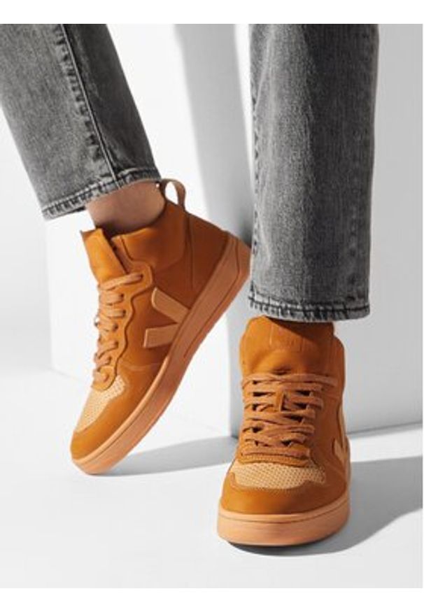 Veja Sneakersy V-15 VQ1302616 Brązowy. Kolor: brązowy. Materiał: nubuk, skóra