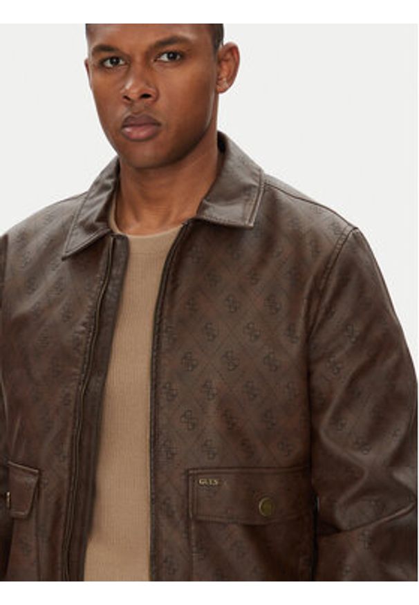 Guess Kurtka z imitacji skóry M5YL01 WGUC0 Brązowy Regular Fit. Kolor: brązowy. Materiał: syntetyk