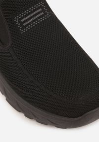 Born2be - Czarne Wsuwane Buty Sportowe Sneakersy z Siateczki z Elastycznymi Wstawkami Aerero. Okazja: na spacer, na co dzień, na spotkanie biznesowe. Zapięcie: bez zapięcia. Kolor: czarny. Materiał: jeans. Sport: turystyka piesza #2