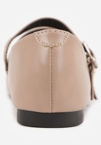 Renee - Ciemnobeżowe Balerinki Vices w Rockowym Stylu z Paskami i Sprzączkami Kikirae. Okazja: na co dzień. Zapięcie: pasek. Kolor: beżowy. Materiał: jeans, skóra. Wzór: aplikacja. Styl: rockowy #8