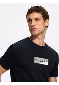 Reserved - T-shirt z nadrukiem Kosycarz - czarny. Kolor: czarny. Materiał: bawełna, dzianina. Wzór: nadruk #1