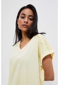 MOODO - Bawełniana bluzka z wiązaniem cytrynowa. Typ kołnierza: dekolt w serek. Kolor: żółty. Materiał: bawełna. Wzór: gładki
