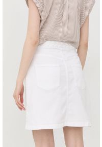 BOSS spódnica kolor biały mini prosta. Kolor: biały. Materiał: materiał, tkanina