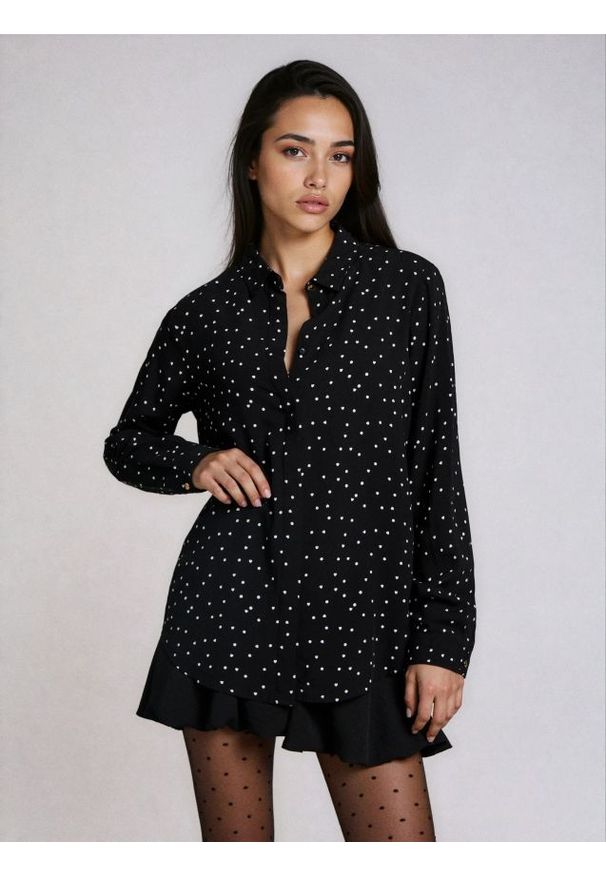 Sinsay - Koszula z długim rękawem w serca - czarny. Kolor: czarny. Długość rękawa: długi rękaw. Długość: długie