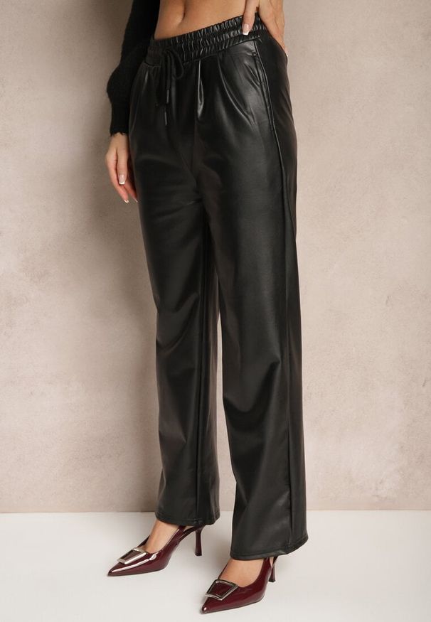 Renee - Czarne Szerokie Spodnie High Waist z Imitacji Skóry Narlemi. Okazja: na co dzień. Stan: podwyższony. Kolor: czarny. Materiał: skóra. Styl: casual, elegancki