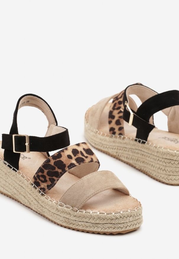 Born2be - Czarne Sandały z Ozdobnymi Paskami i Plecionym Koturnem Daviviera. Zapięcie: pasek. Kolor: czarny. Sezon: lato. Obcas: na koturnie. Styl: elegancki, klasyczny