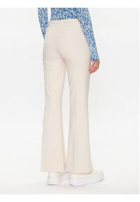 Gina Tricot Spodnie materiałowe 18690 Beżowy Regular Fit. Kolor: beżowy. Materiał: syntetyk #3