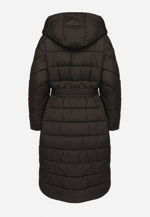 Born2be - Czarna Pikowana Kurtka z Kapturem Wiązanym Paskiem i Zapięciem na Napy Tilinia. Okazja: na spacer. Typ kołnierza: kaptur. Kolor: czarny. Materiał: jeans. Sezon: zima. Styl: elegancki
