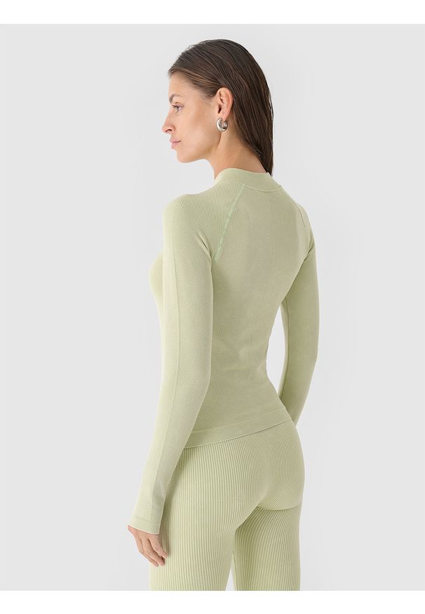 4f - 4F Longsleeve bezszwowy slim w prążki damski - oliwkowy/khaki M/L. Okazja: na co dzień. Typ kołnierza: kołnierzyk stójkowy. Kolor: oliwkowy, wielokolorowy, brązowy. Materiał: dzianina, materiał, syntetyk, prążkowany. Długość rękawa: długi rękaw. Długość: długie. Wzór: prążki. Styl: sportowy, klasyczny, casual