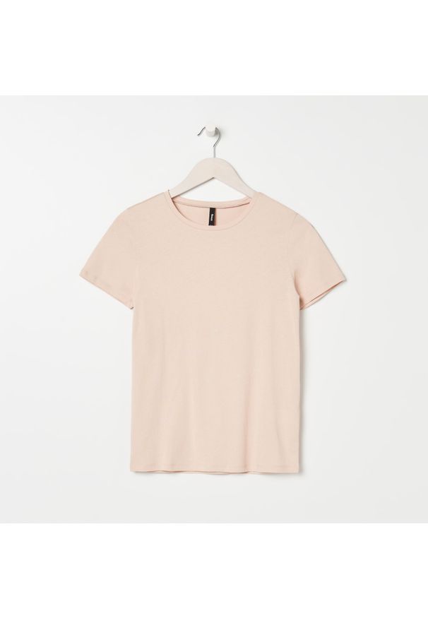 Sinsay - Koszulka basic z krótkimi rękawami ECO AWARE - Beżowy. Kolor: beżowy. Długość rękawa: krótki rękaw. Długość: krótkie