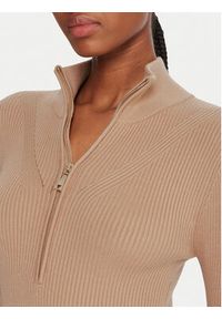 Guess Sukienka codzienna W5BK45 Z0572 Beżowy Slim Fit. Okazja: na co dzień. Kolor: beżowy. Materiał: syntetyk, wiskoza. Typ sukienki: proste. Styl: casual #3