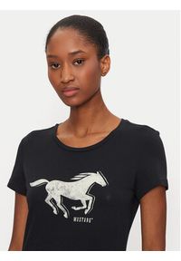 Mustang T-Shirt Loa 1015450 Czarny Slim Fit. Kolor: czarny. Materiał: bawełna