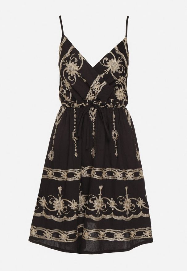 Born2be - Czarna Sukienka Boho z Wiskozy na Ramiączkach Zdobiona Metalicznym Haftem Saleriela. Okazja: na co dzień, na spacer. Kolor: czarny. Materiał: wiskoza. Długość rękawa: na ramiączkach. Wzór: haft, aplikacja. Typ sukienki: rozkloszowane. Styl: boho