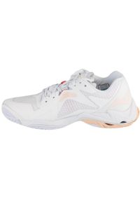 Buty siatkarskie damskie Mizuno Wave Lightning Z8. Kolor: biały, wielokolorowy, beżowy. Materiał: materiał, syntetyk. Szerokość cholewki: normalna. Model: Mizuno Wave. Sport: siatkówka