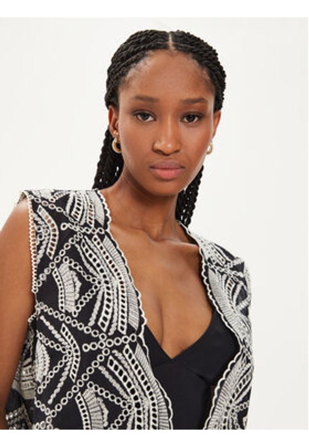 Bruuns Bazaar Top Lyzet BBW3922 Czarny Regular Fit. Kolor: czarny. Materiał: bawełna