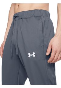 Komplet dresowy męski Under Armour UA Knit Track Suit - szary. Kolor: szary. Materiał: dresówka. Wzór: gładki. Styl: klasyczny