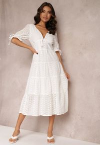 Renee - Biała Sukienka Evonia. Kolor: biały. Wzór: aplikacja, haft. Typ sukienki: rozkloszowane. Styl: boho. Długość: midi #3