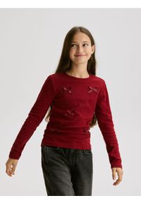 Reserved - Bawełniana bluzka z kokardami - bordowy. Typ kołnierza: kokarda. Kolor: czerwony. Materiał: bawełna #1