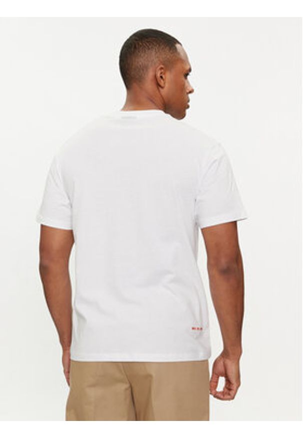 Save The Duck T-Shirt DT1194M BESY18 Biały Regular Fit. Kolor: biały. Materiał: bawełna