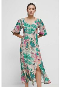 medicine - Medicine sukienka kolor beżowy maxi rozkloszowana. Kolor: beżowy. Materiał: tkanina. Typ sukienki: rozkloszowane. Długość: maxi