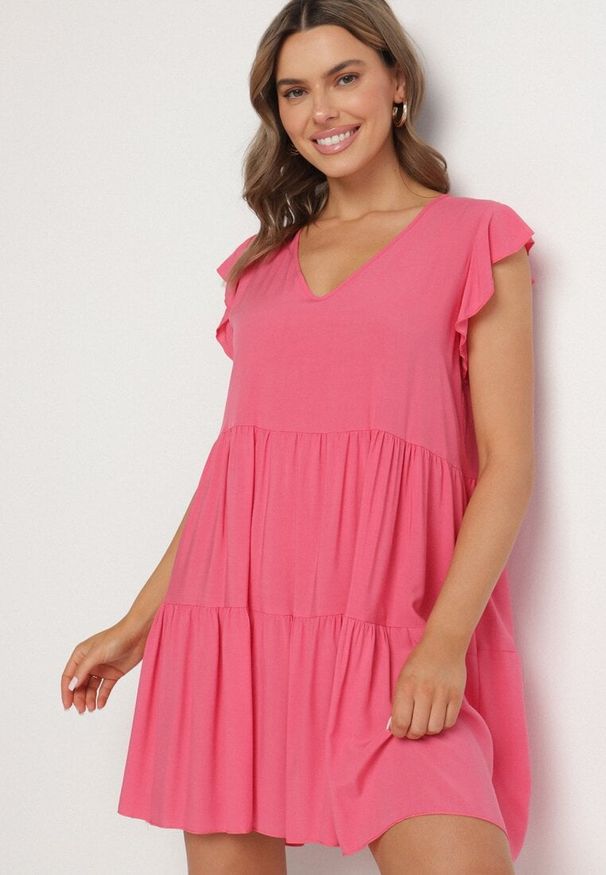 Born2be - Różowa Rozkloszowana Sukienka z Bawełny Ozdobiona Falbankami Natiriane. Okazja: na co dzień. Typ kołnierza: kołnierz z falbankami. Kolor: różowy. Materiał: bawełna. Wzór: aplikacja. Sezon: wiosna, lato. Styl: casual, elegancki