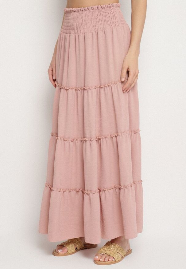 Born2be - Różowa Spódnica o Rozkloszowanym Kroju z Falbankami i Gumką w Talii Dovinala. Okazja: na co dzień. Kolor: różowy. Styl: klasyczny, casual, elegancki