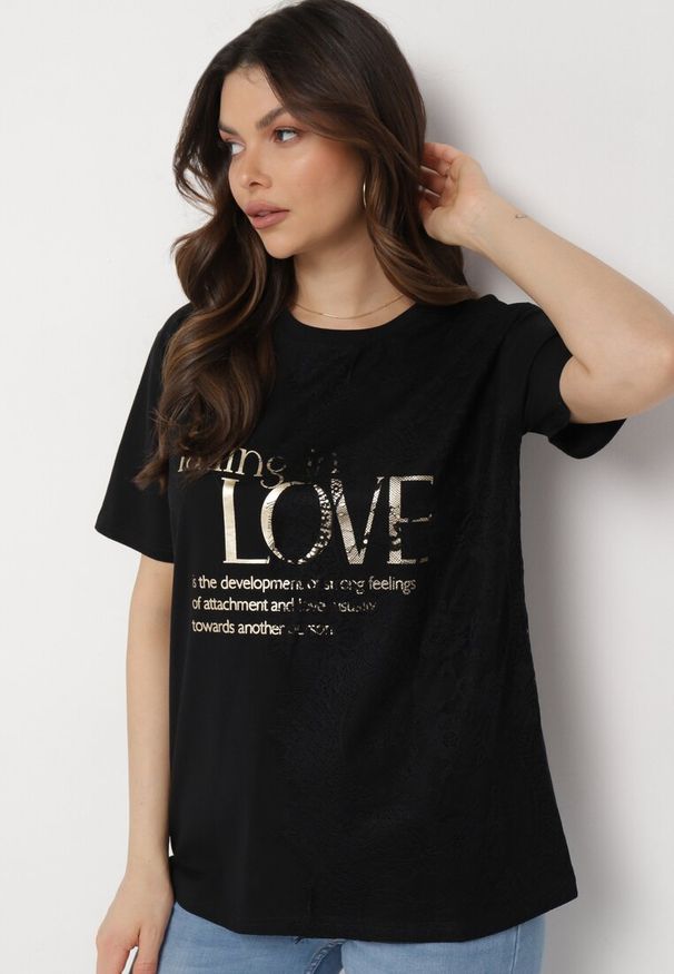 Born2be - Czarny T-shirt z Bawełny Ozdobiony Nadrukiem i Koronką Naliressa. Okazja: na co dzień. Kolor: czarny. Materiał: koronka, bawełna. Wzór: koronka, nadruk, aplikacja. Styl: elegancki, casual