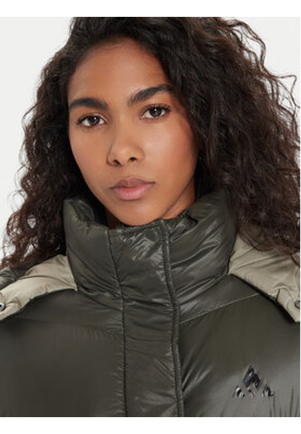 Whistler Płaszcz zimowy Lakewood W Long Puffer W243266 Zielony Regular Fit. Kolor: zielony. Materiał: syntetyk. Sezon: zima